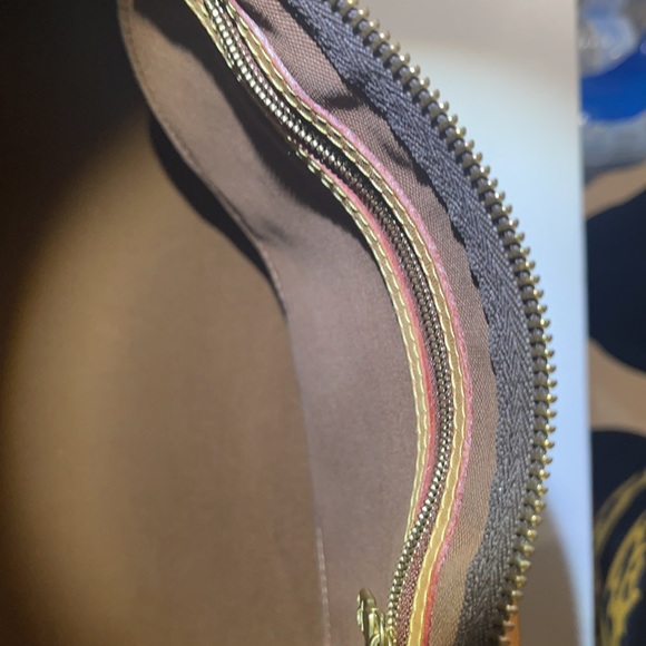 COPY - 40 mm bag mint condition , has initials ( SKT) - Picture 10 of 16